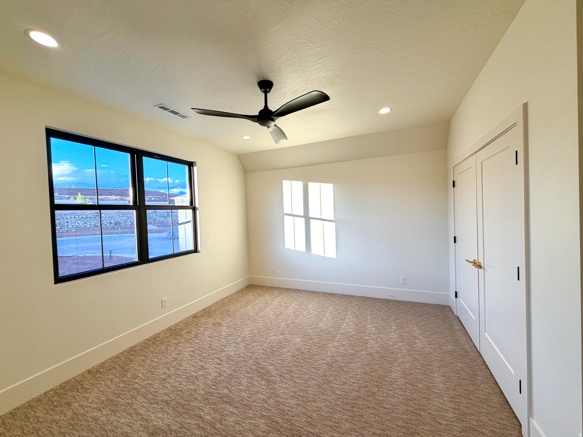 THE ESTATES AT BURKE SPRINGS - Residential