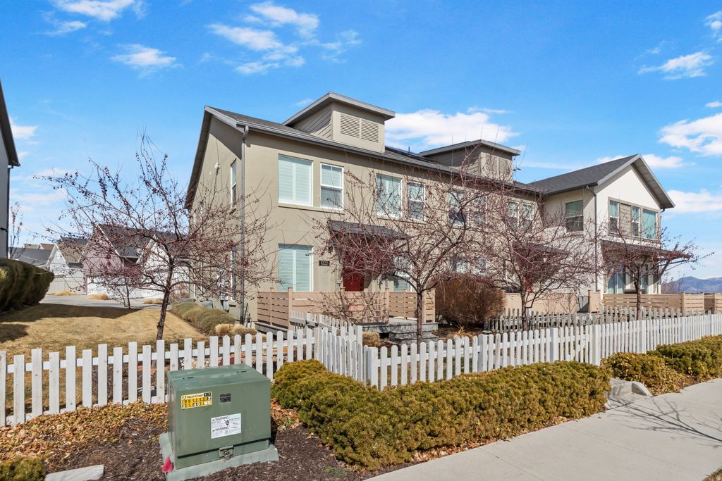 Photo of 6122 W LAKE AVE S, South Jordan, UT 84009 (MLS # 2139852)