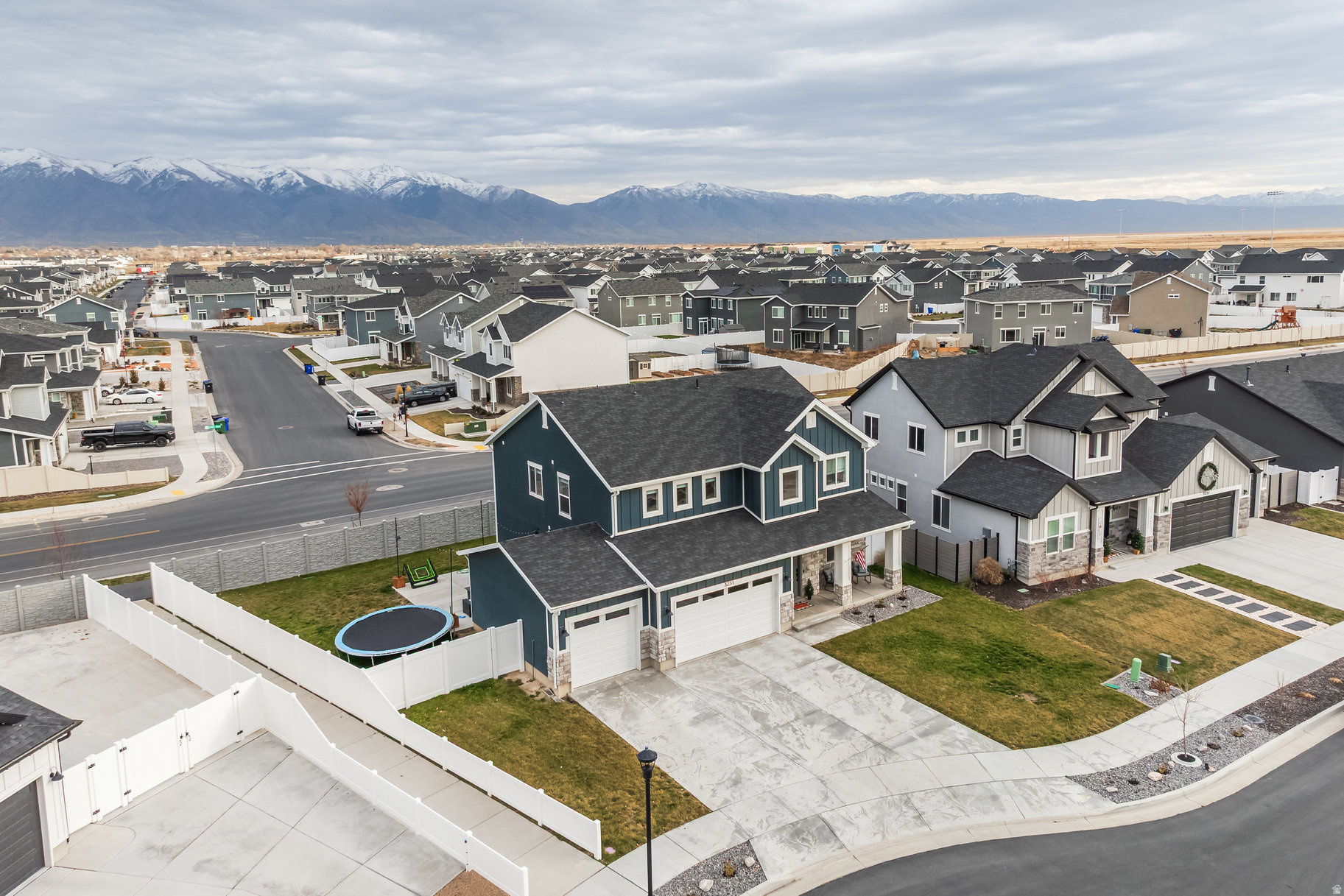 PARKVIEW AT SHORELINE - Residential