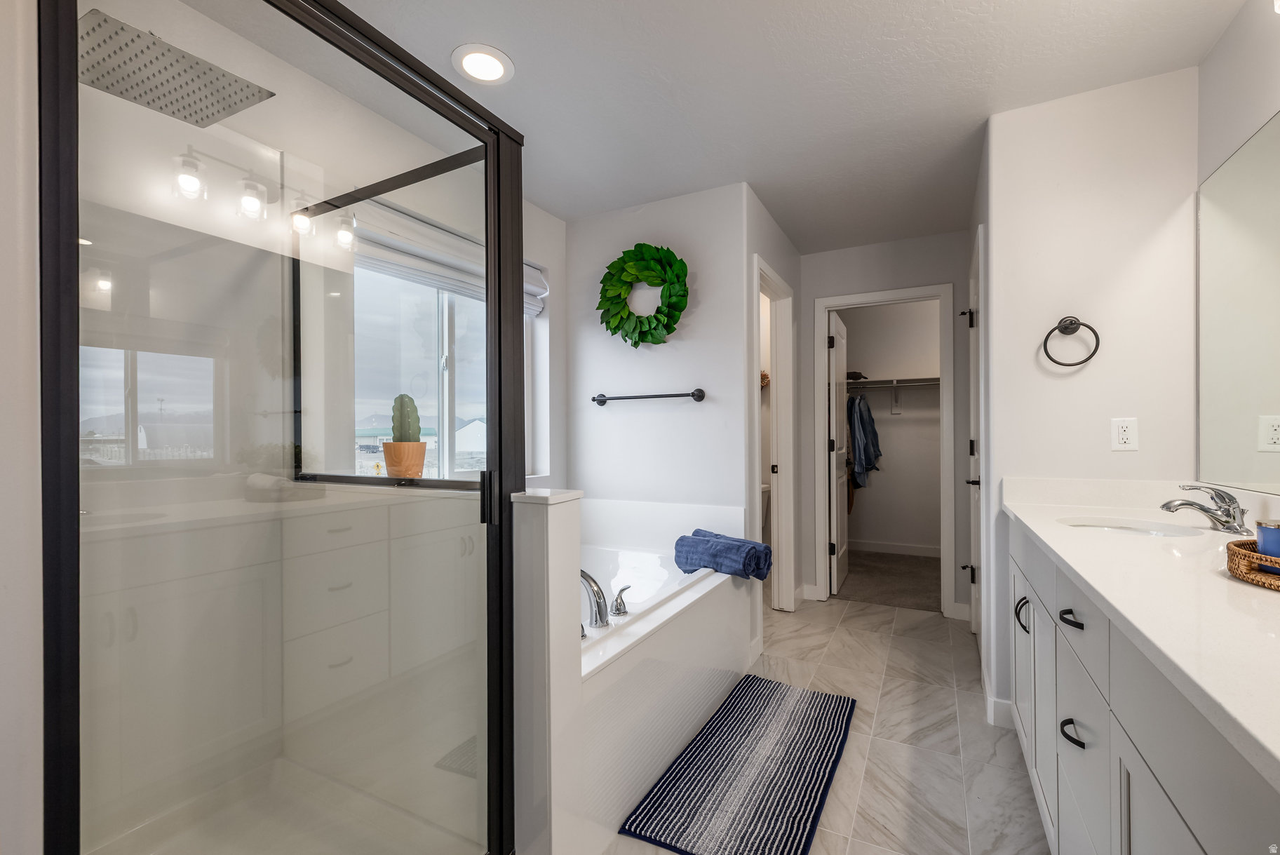 PARKVIEW AT SHORELINE - Residential