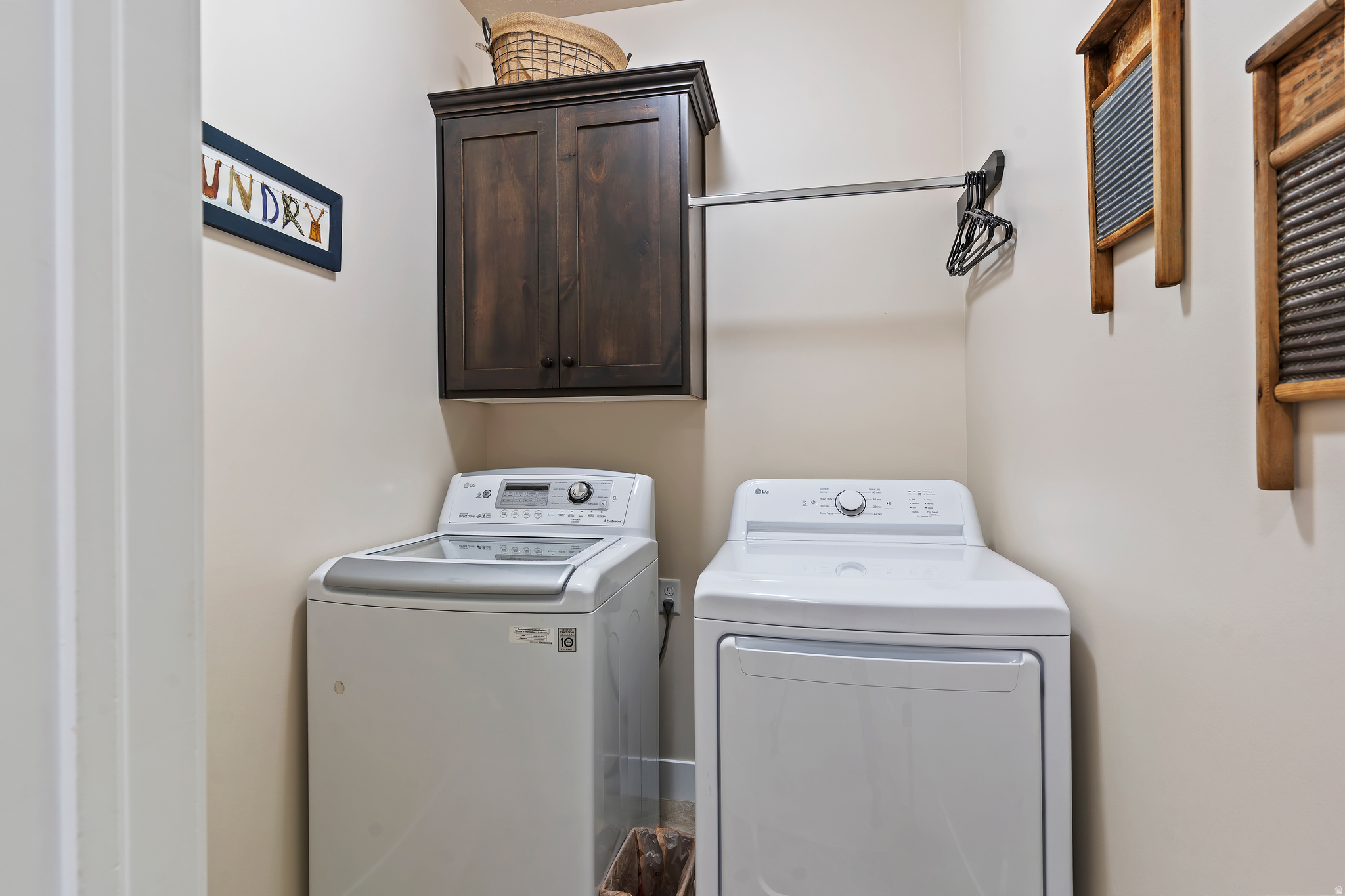 CRAYTHORN HOMESTEAD - Residential