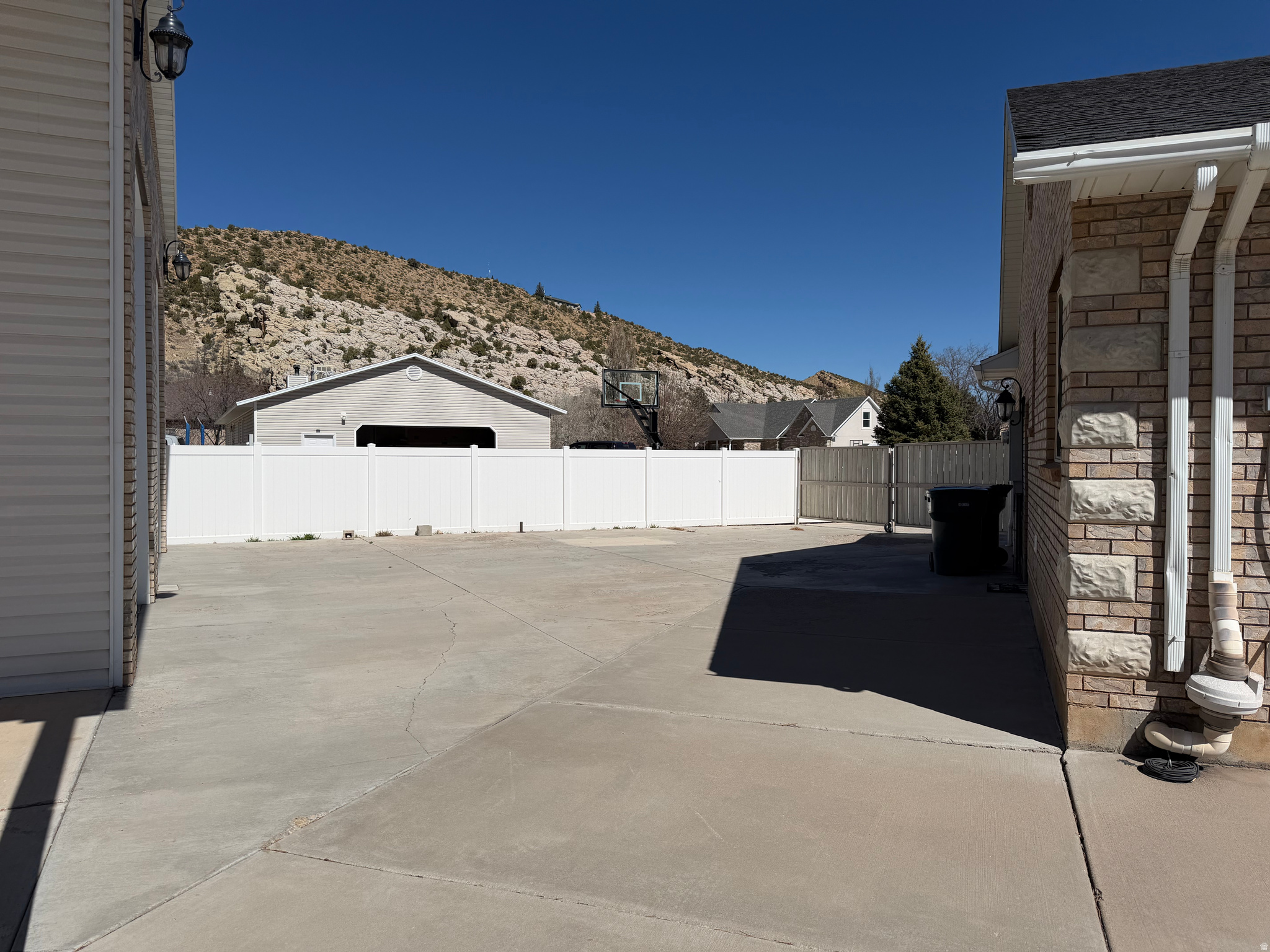 ROCK POINT SUBDIVISION - Residential