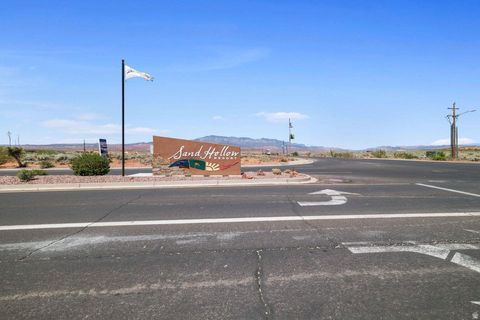 Tiny photo for 5160 W VILLAS DR N #6, Hurricane, UT 84737 (MLS # 2135267)