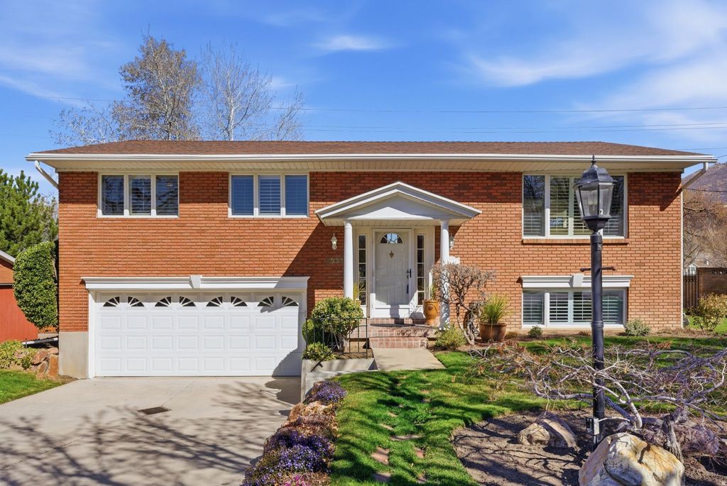 Photo of 2551 E SUNDOWN AVE, Cottonwood Heights, UT 84121 (MLS # 2144457)