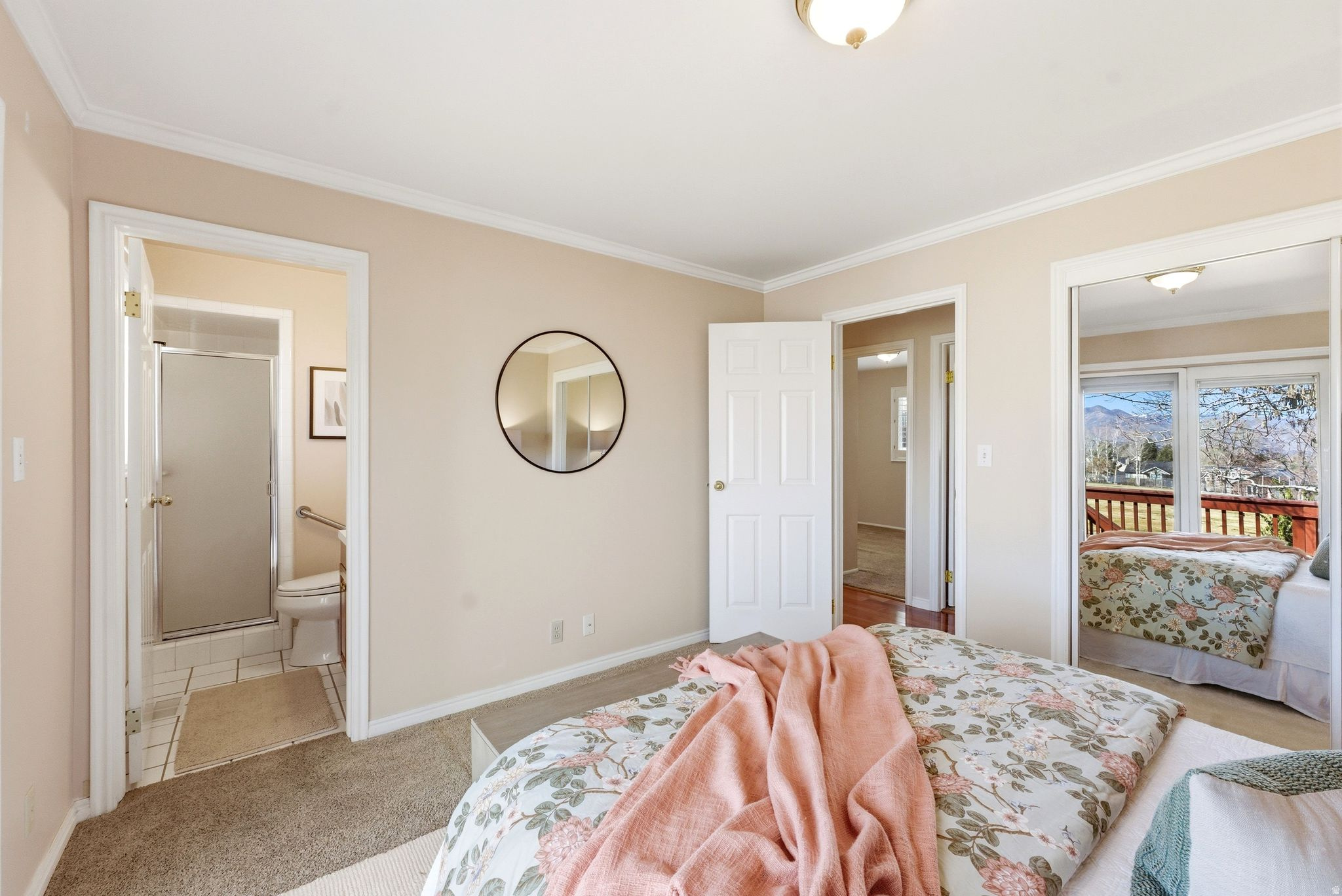 LAZY BAR - Residential