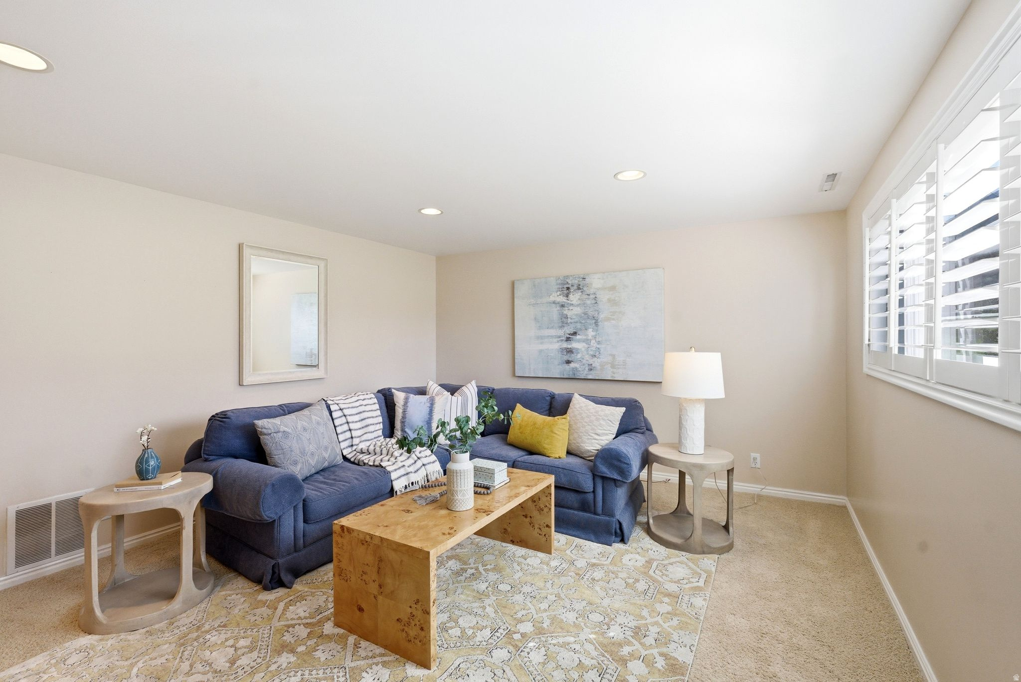 LAZY BAR - Residential