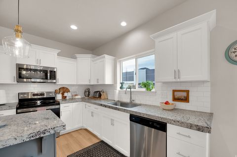 Tiny photo for 4591 E FLOWER PT N, Eagle Mountain, UT 84005 (MLS # 2136693)