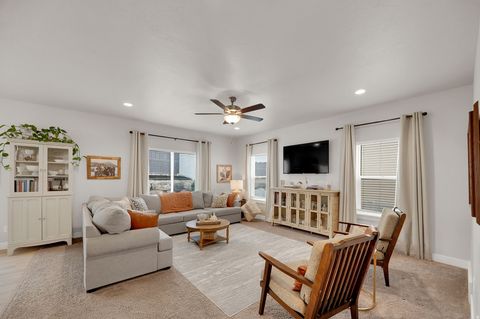 Tiny photo for 4591 E FLOWER PT N, Eagle Mountain, UT 84005 (MLS # 2136693)