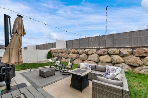 Tiny photo for 4591 E FLOWER PT N, Eagle Mountain, UT 84005 (MLS # 2136693)