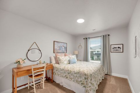 Tiny photo for 4591 E FLOWER PT N, Eagle Mountain, UT 84005 (MLS # 2136693)