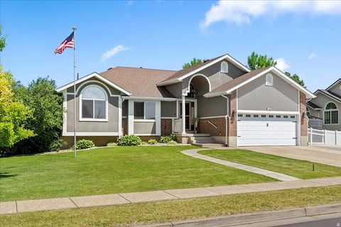 Tiny photo for 1403 GLENEAGLES DR, Syracuse, UT 84075 (MLS # 2128222)