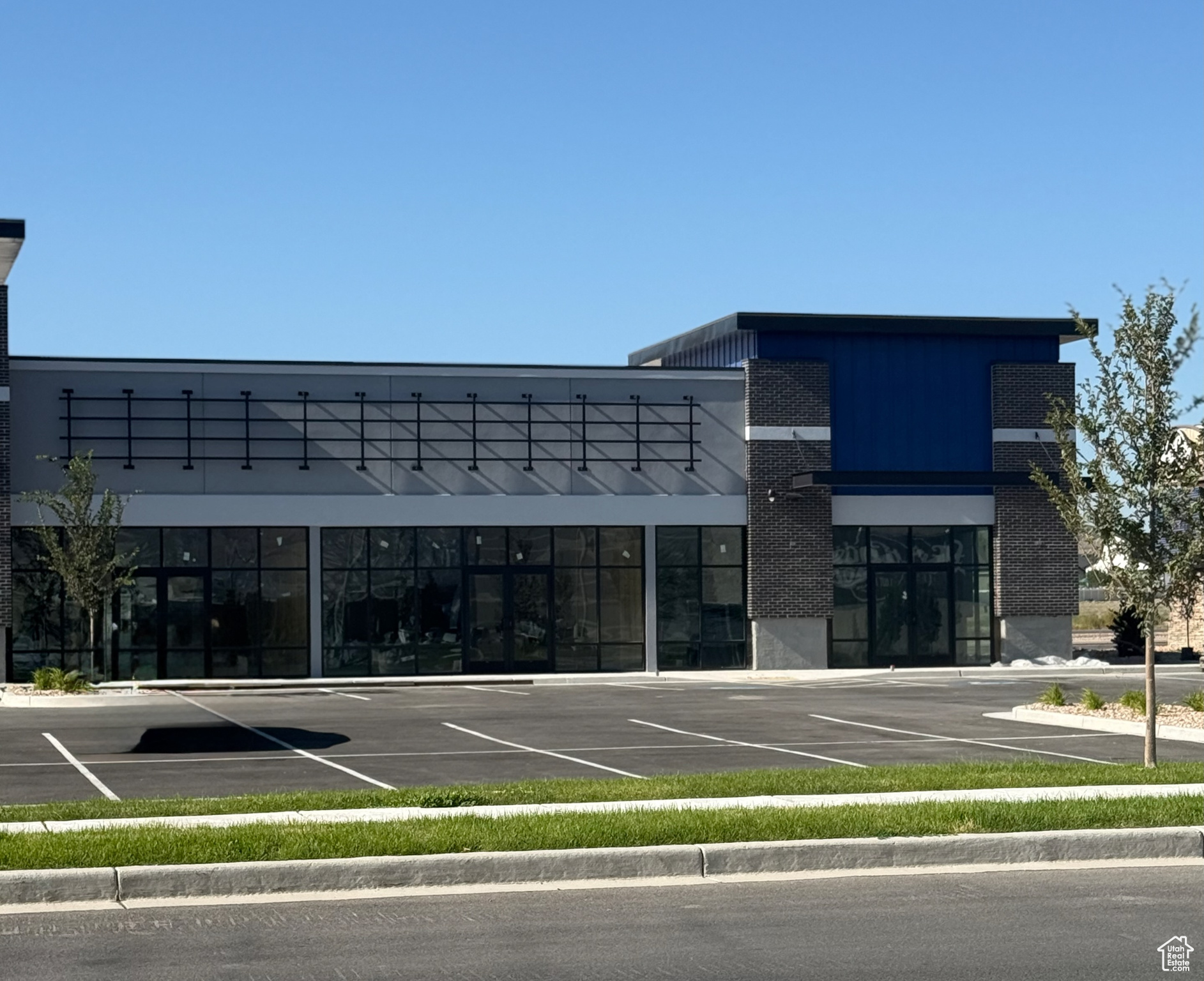 THE CROSSING - Commercial Lease