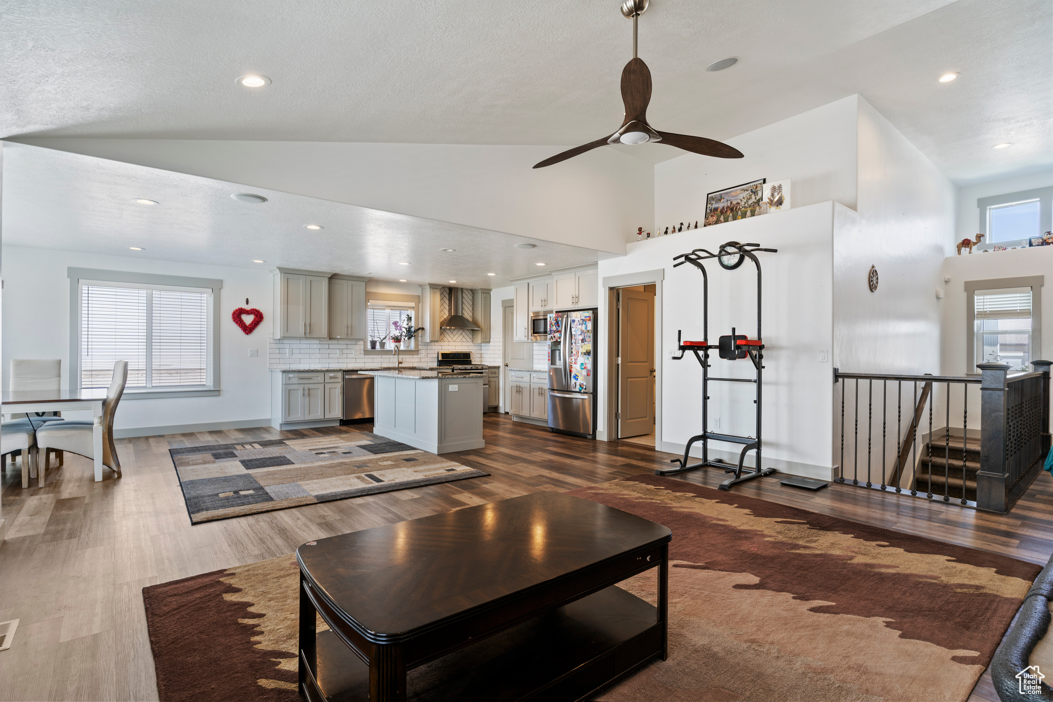 SPRING ACRES ESTATES - Residential
