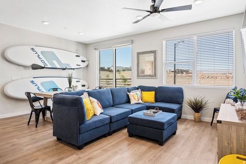 Tiny photo for 875 W AKOYA PEARL ST #305, Saint George, UT 84790 (MLS # 2127545)