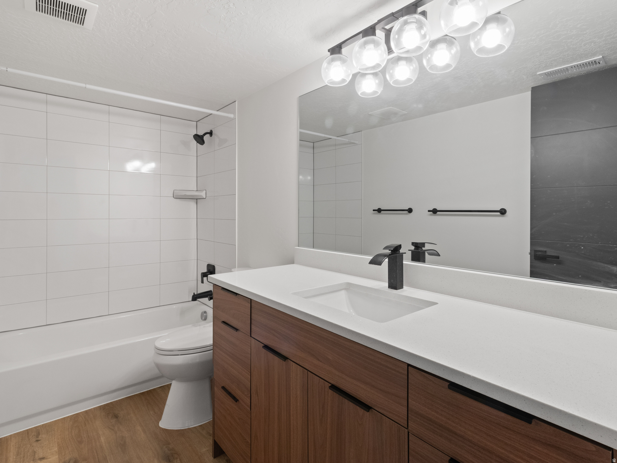 PEAK VIEW FLATS - Residential