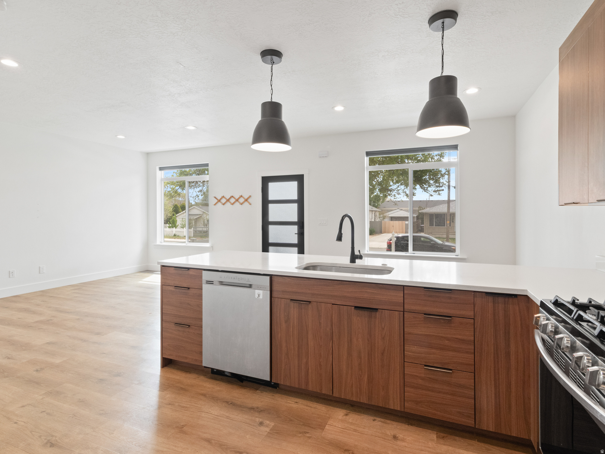 PEAK VIEW FLATS - Residential