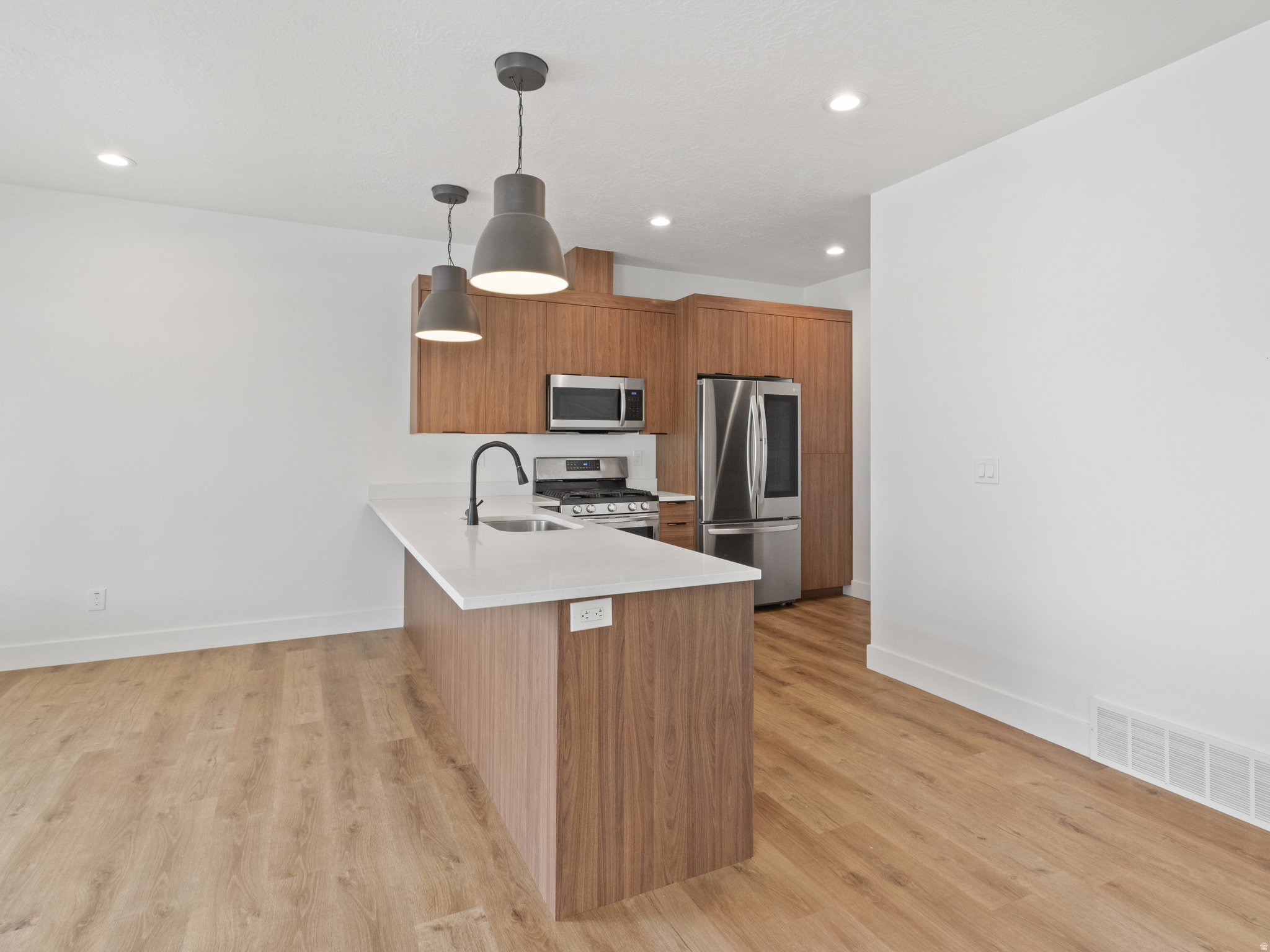 PEAK VIEW FLATS - Residential