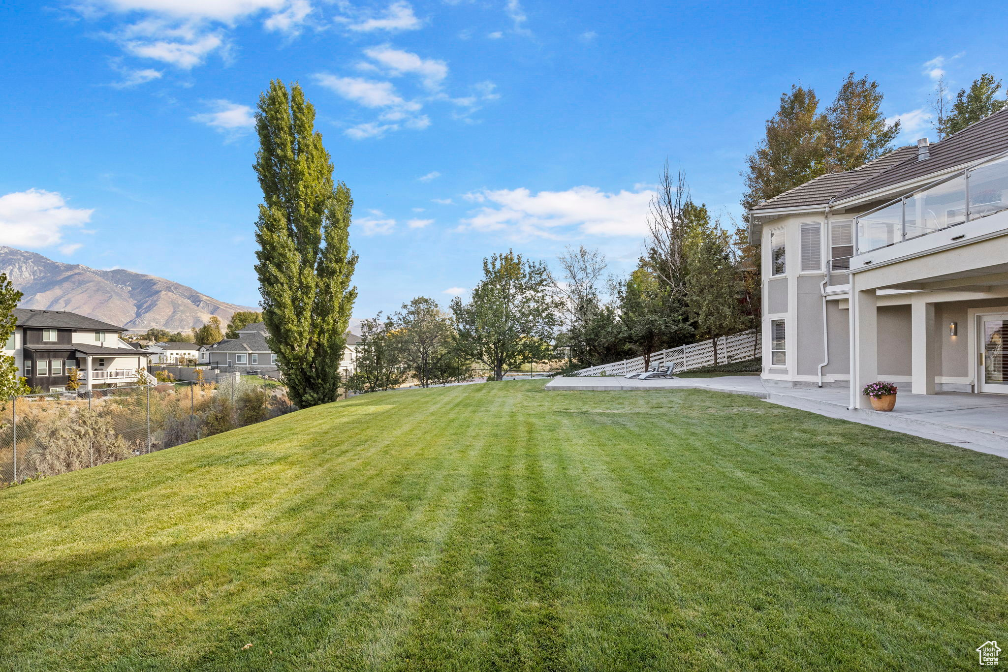PARKWAY PALISADES - Residential