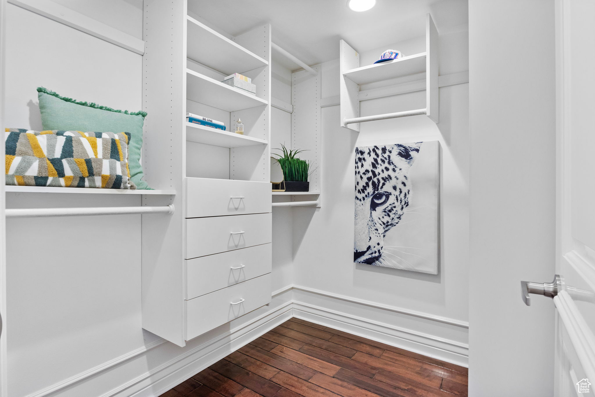 PARKWAY PALISADES - Residential