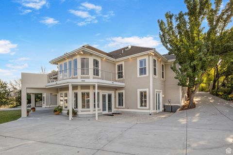 Tiny photo for 11131 S PALISADE RIM CIR, South Jordan, UT 84095 (MLS # 2084770)