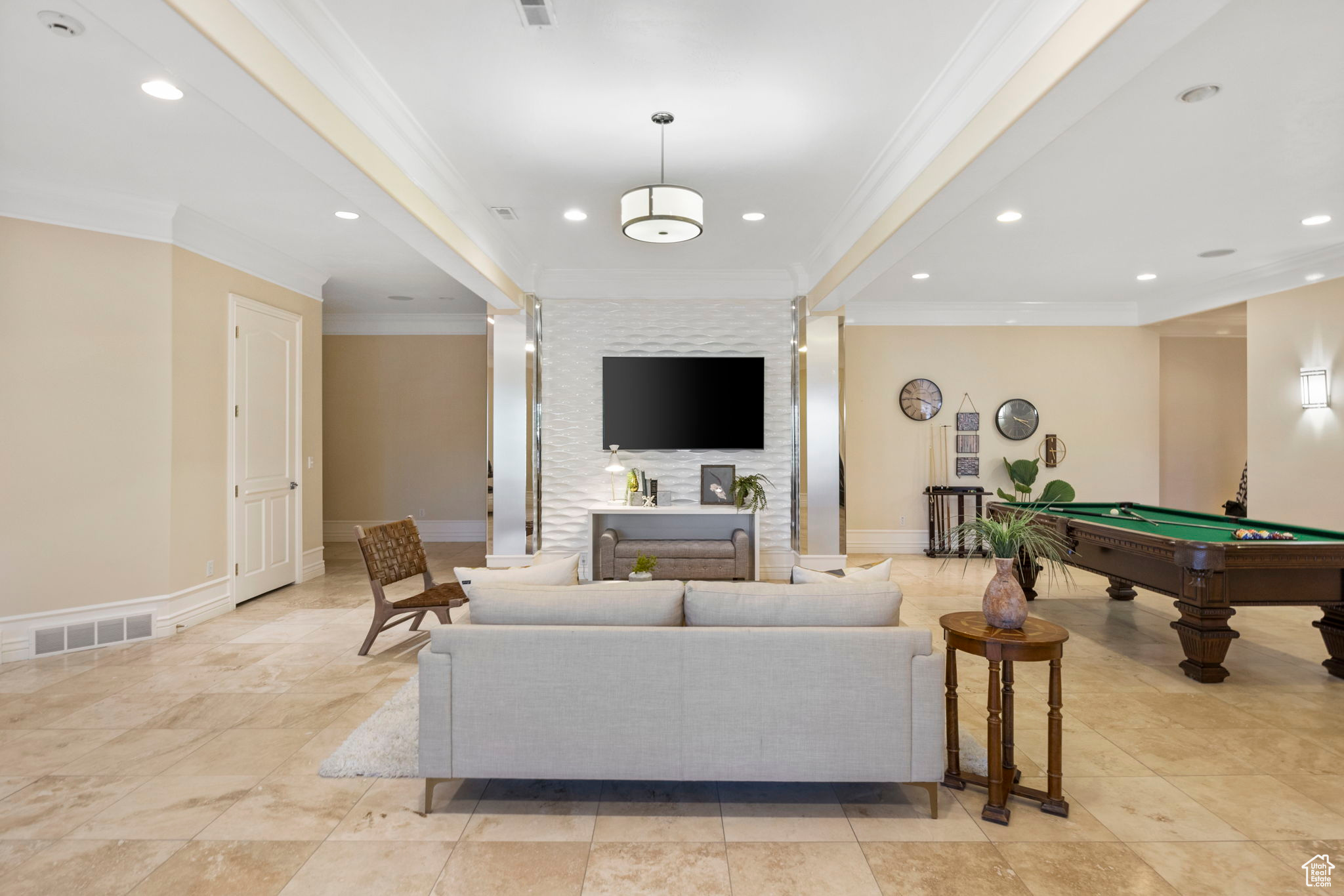 PARKWAY PALISADES - Residential