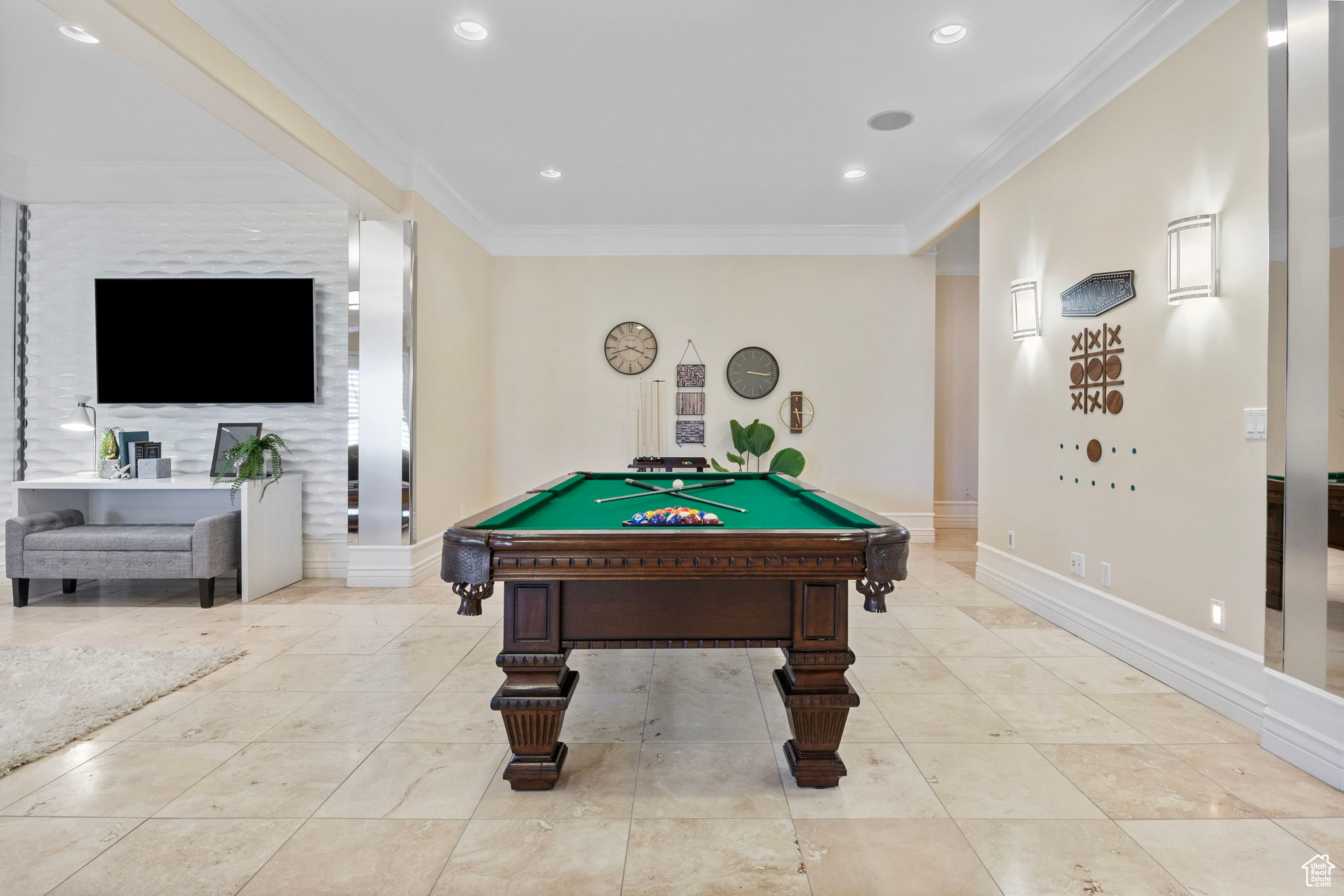 PARKWAY PALISADES - Residential