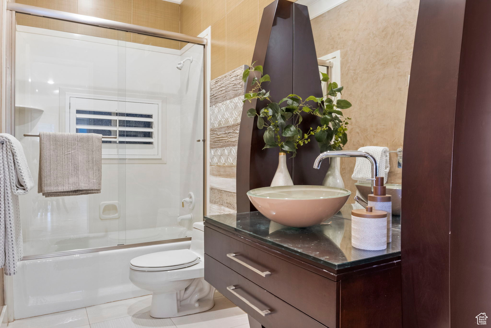 PARKWAY PALISADES - Residential