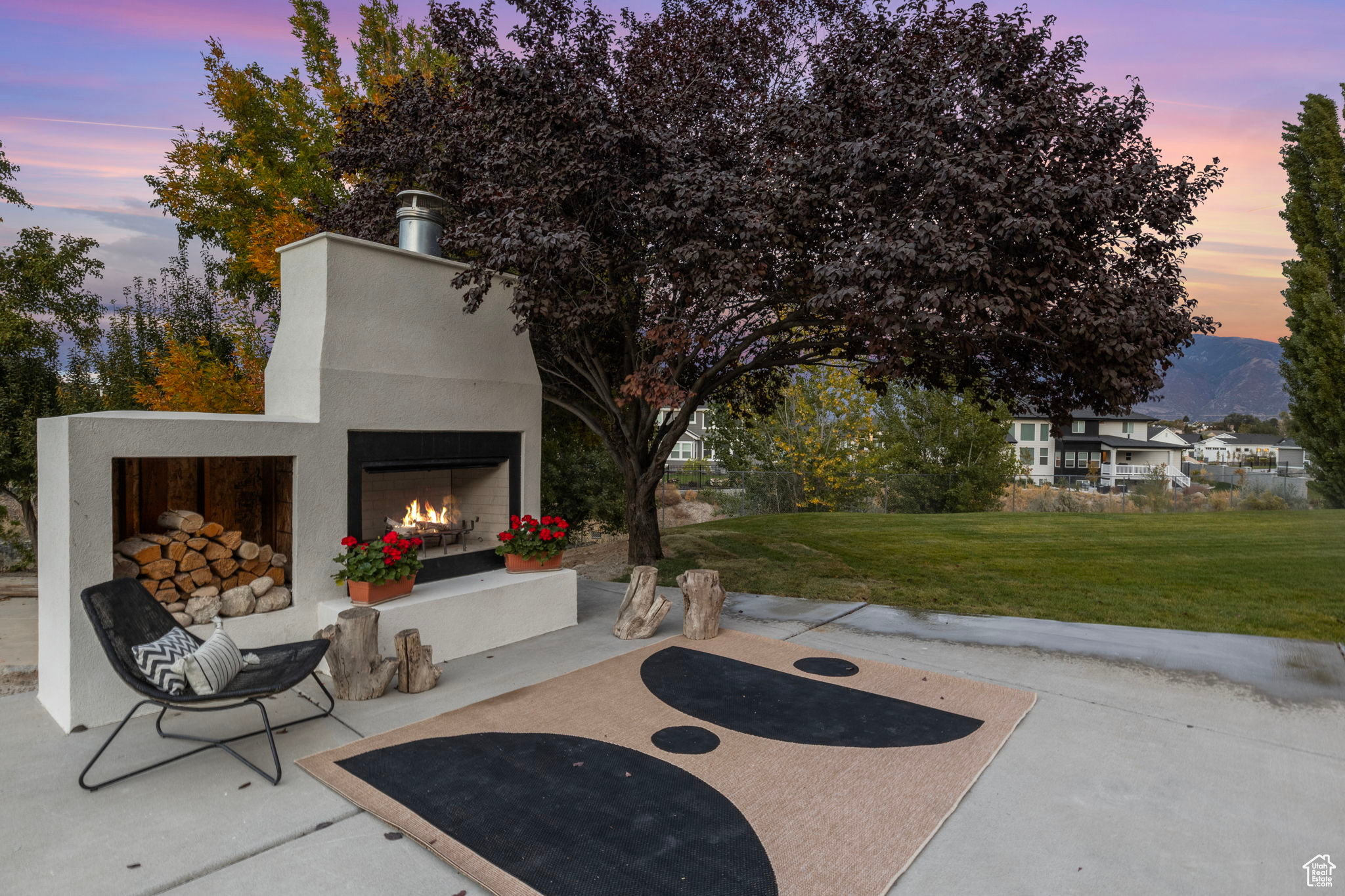 PARKWAY PALISADES - Residential