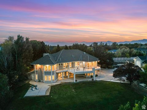 Tiny photo for 11131 S PALISADE RIM CIR, South Jordan, UT 84095 (MLS # 2084770)