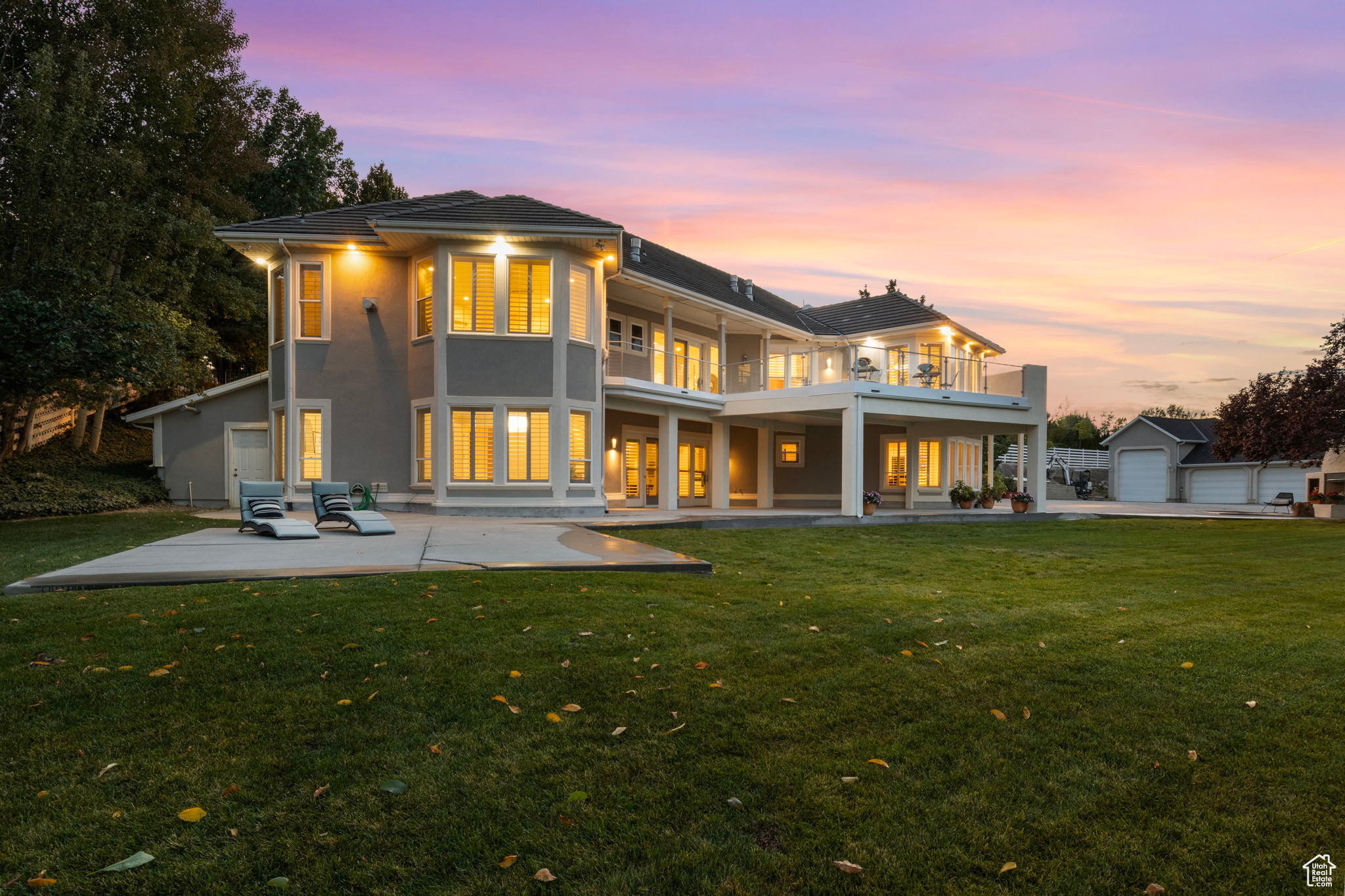 PARKWAY PALISADES - Residential
