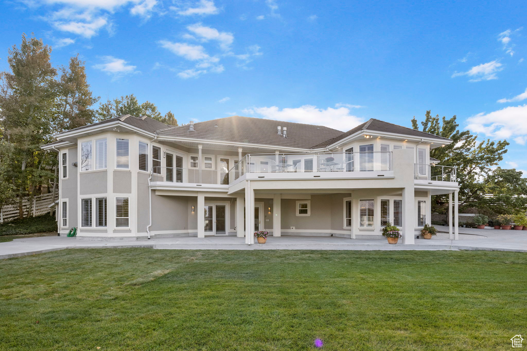 PARKWAY PALISADES - Residential