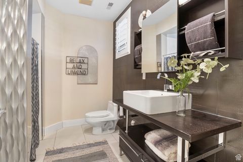 Tiny photo for 11131 S PALISADE RIM CIR, South Jordan, UT 84095 (MLS # 2084770)