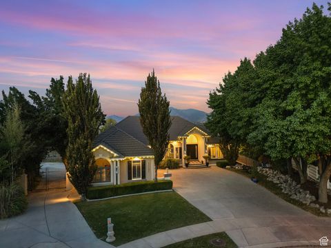 Tiny photo for 11131 S PALISADE RIM CIR, South Jordan, UT 84095 (MLS # 2084770)