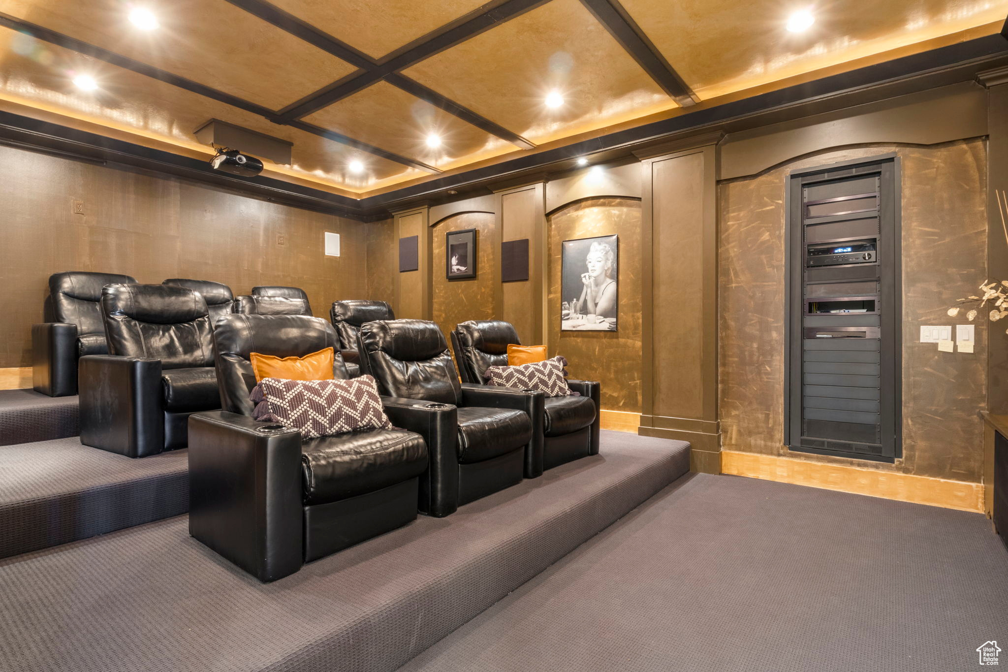PARKWAY PALISADES - Residential