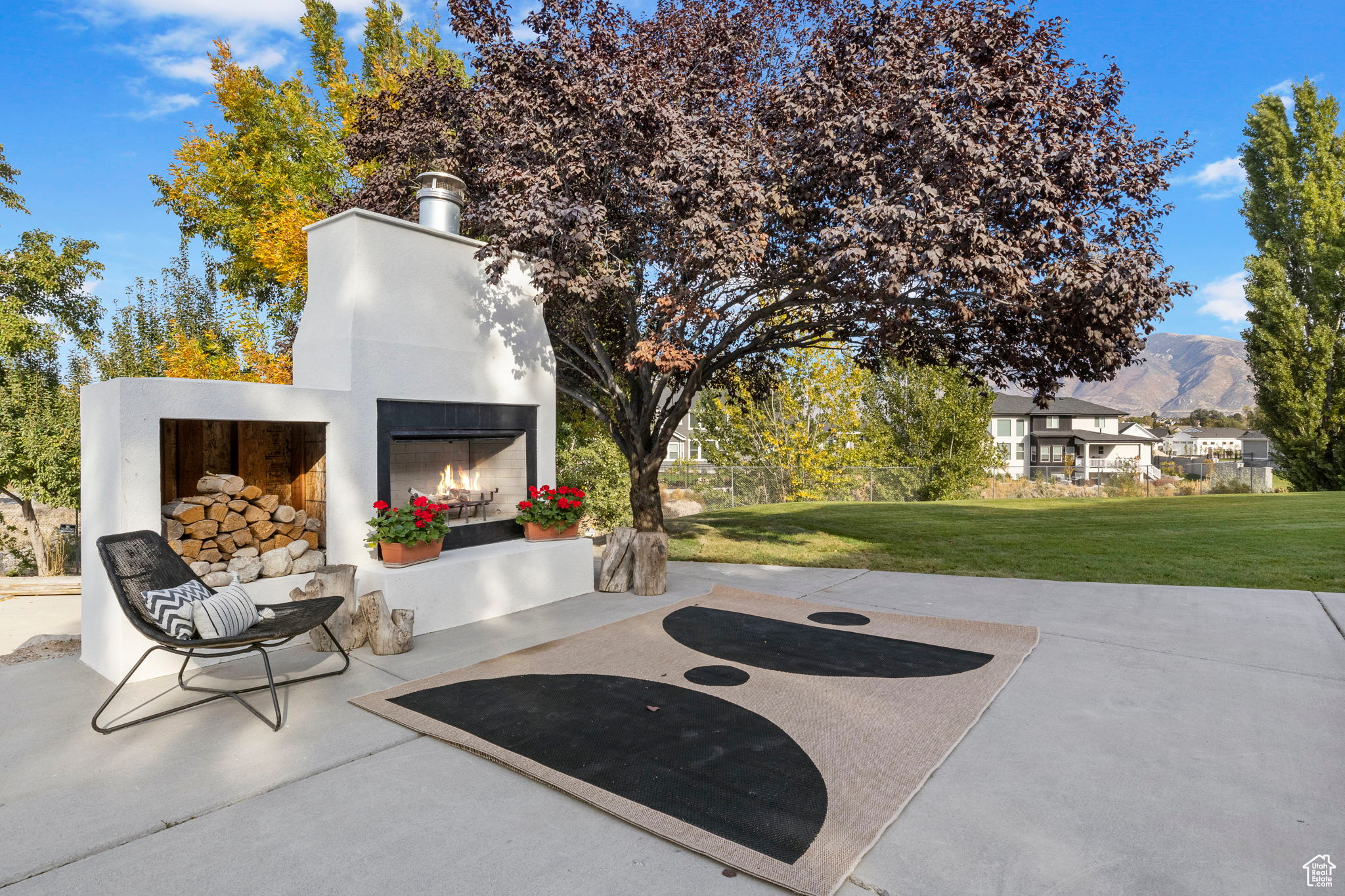 PARKWAY PALISADES - Residential