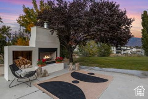 Tiny photo for 11131 S PALISADE RIM CIR, South Jordan, UT 84095 (MLS # 2084770)