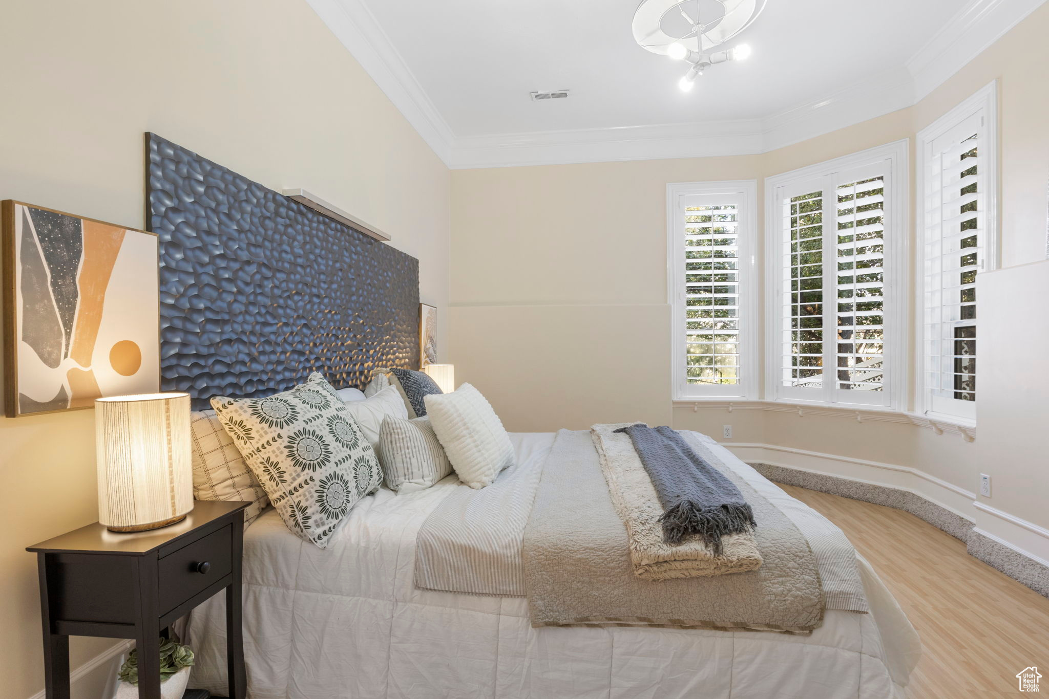 PARKWAY PALISADES - Residential