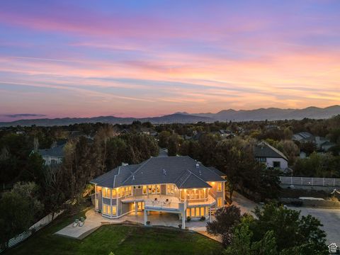 Tiny photo for 11131 S PALISADE RIM CIR, South Jordan, UT 84095 (MLS # 2084770)