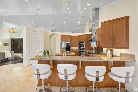 Tiny photo for 11131 S PALISADE RIM CIR, South Jordan, UT 84095 (MLS # 2084770)