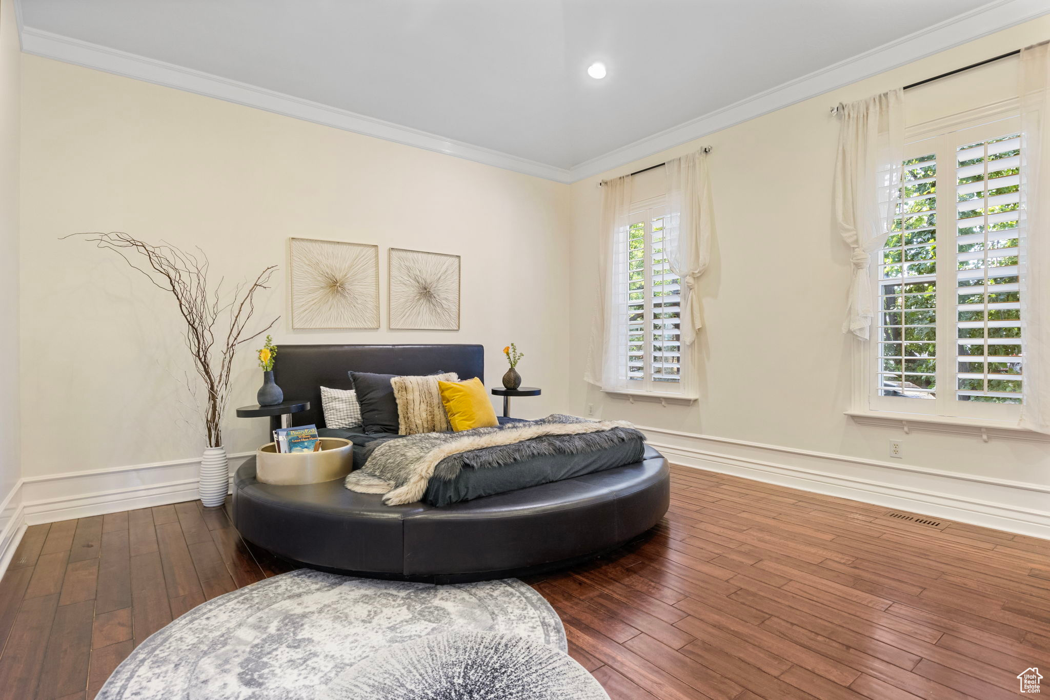 PARKWAY PALISADES - Residential