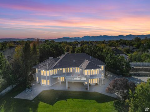 Tiny photo for 11131 S PALISADE RIM CIR, South Jordan, UT 84095 (MLS # 2084770)