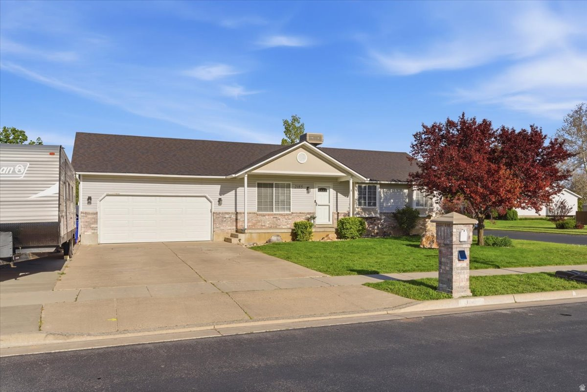 COUNTRY BLUFF ESTATES - Residential