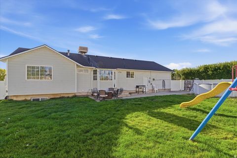 Tiny photo for 2185 S 2325 W, Syracuse, UT 84075 (MLS # 2152190)