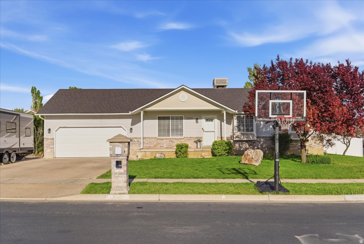 COUNTRY BLUFF ESTATES - Residential