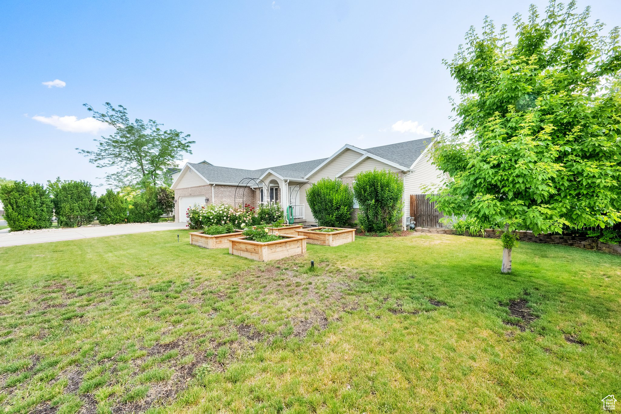 SHADOW MOUNTAIN - Residential