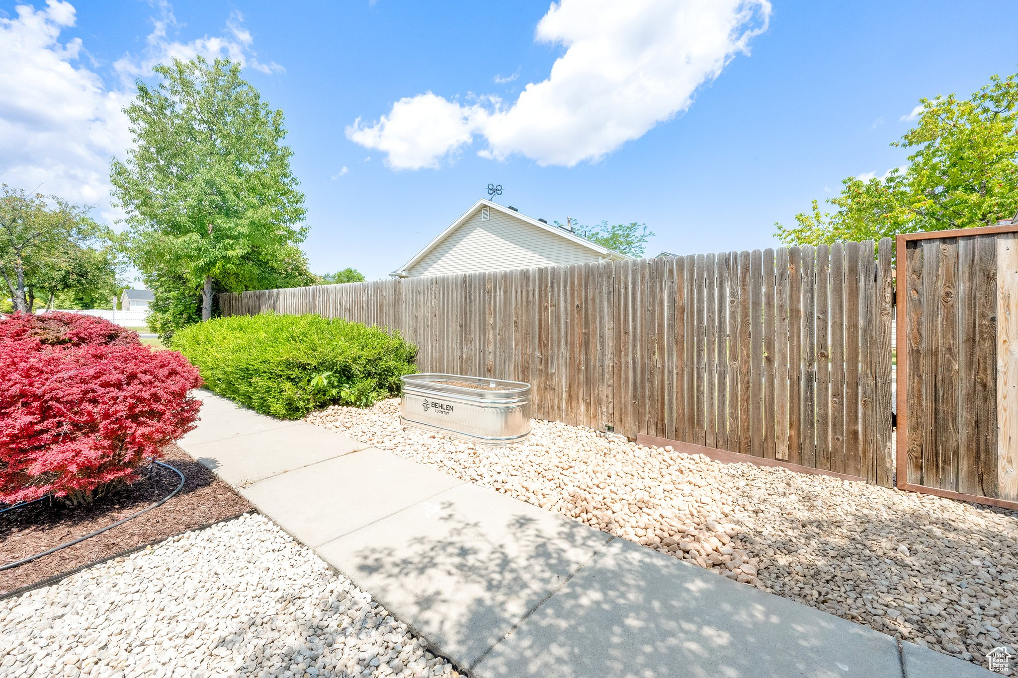 SHADOW MOUNTAIN - Residential