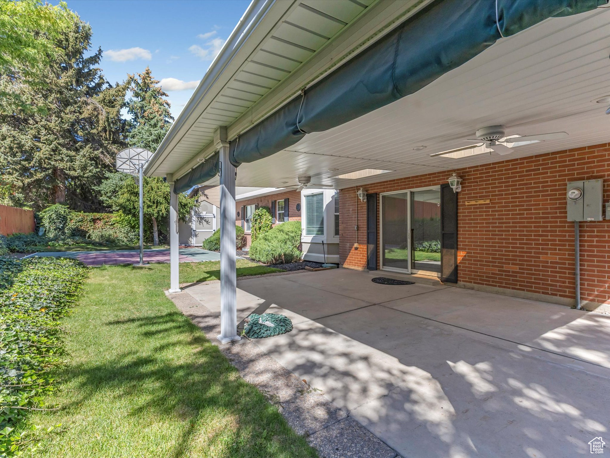 SOMERSET ESTATES - Residential