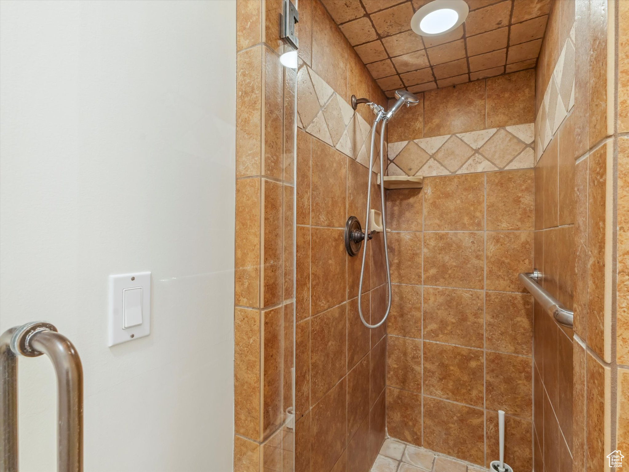 SOMERSET ESTATES - Residential