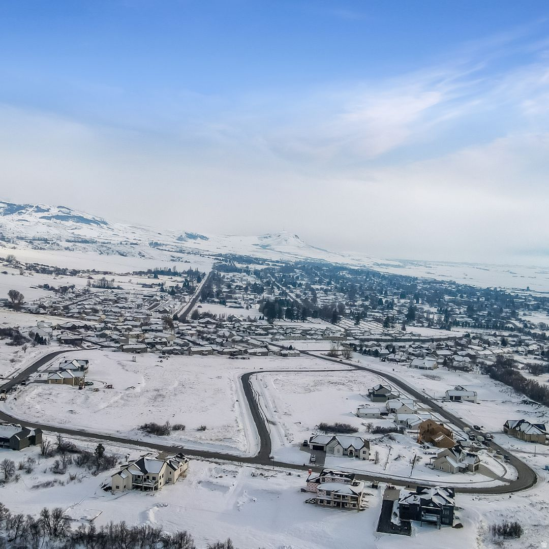 KNOLLS IN RICHMOND - Land