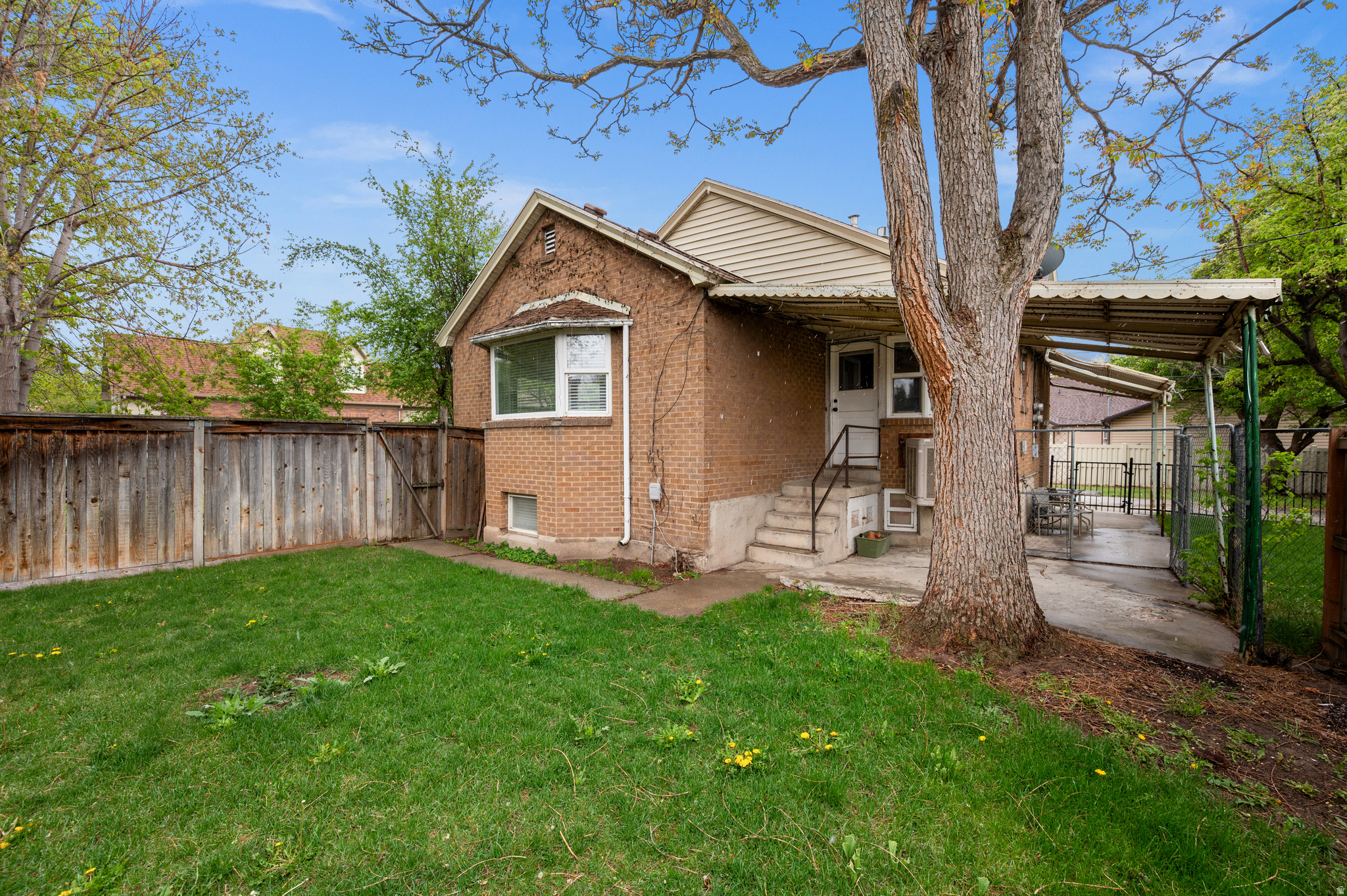 BROADMOOR - Residential